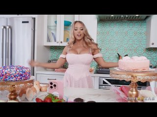 voyeur’s delight sweet kitchen pussy